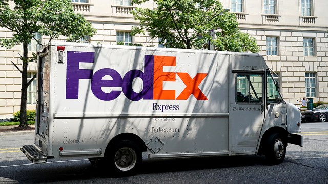 what time do fedex trucks leave in the morning