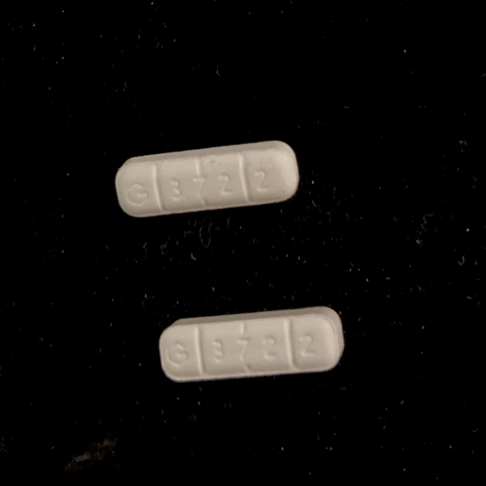 white bar pill g3722