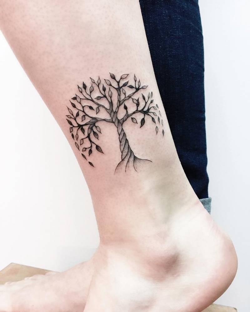 woman tree of life tattoo