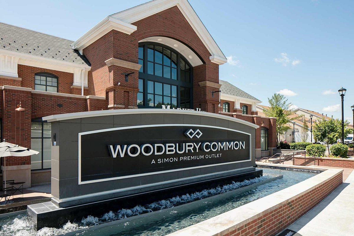 woodbury common mall new york